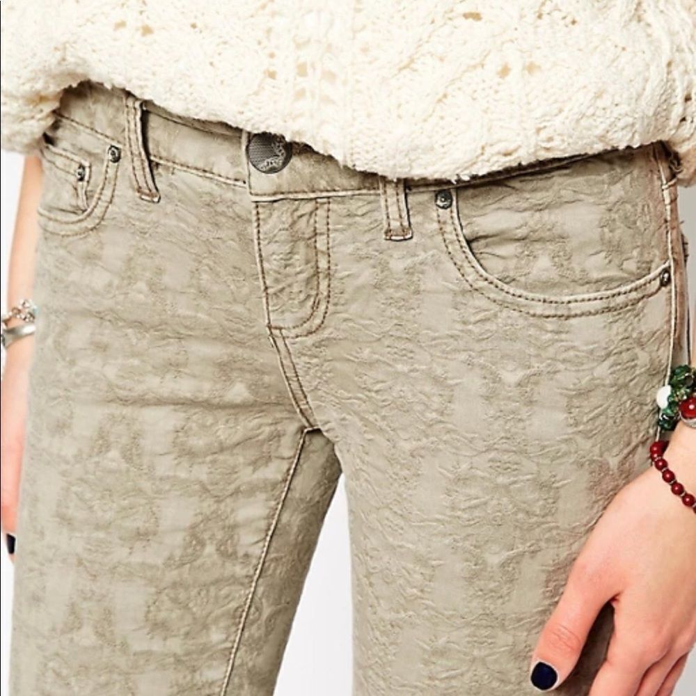 Free People Jacquard Textured Ankle Mid Rise Jeans - Picture 4 of 6